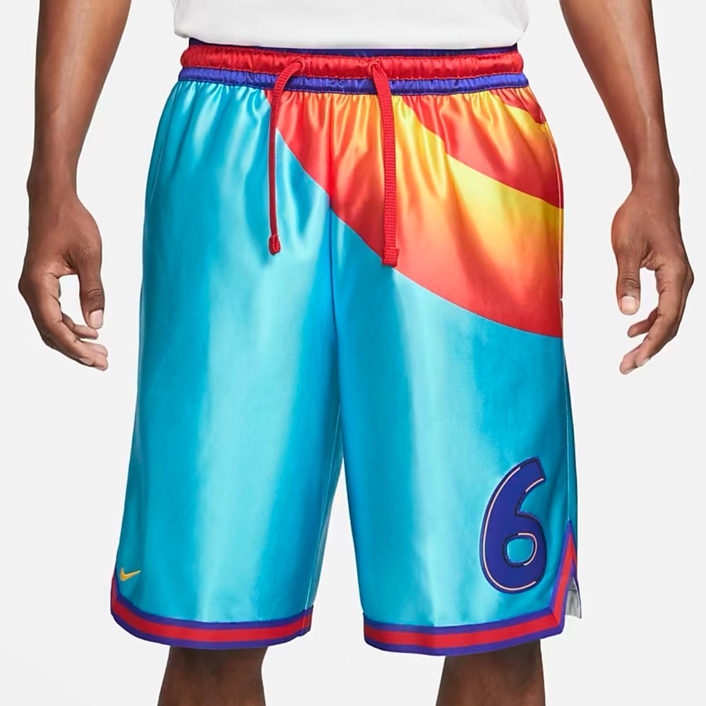 Nike Short Space Jam Lebron Movie Size L Brand New with tags